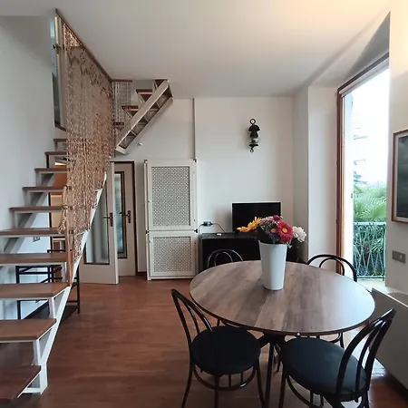 Bay Apartment *