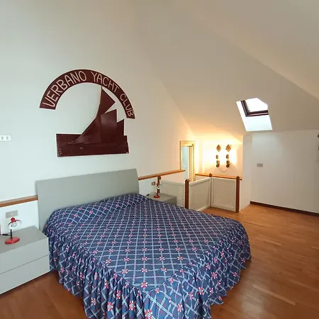 Bay Apartment *